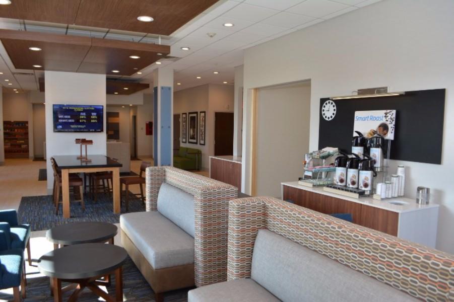 Holiday Inn Express & Suites Waterville - North By Ihg Kültér fotó