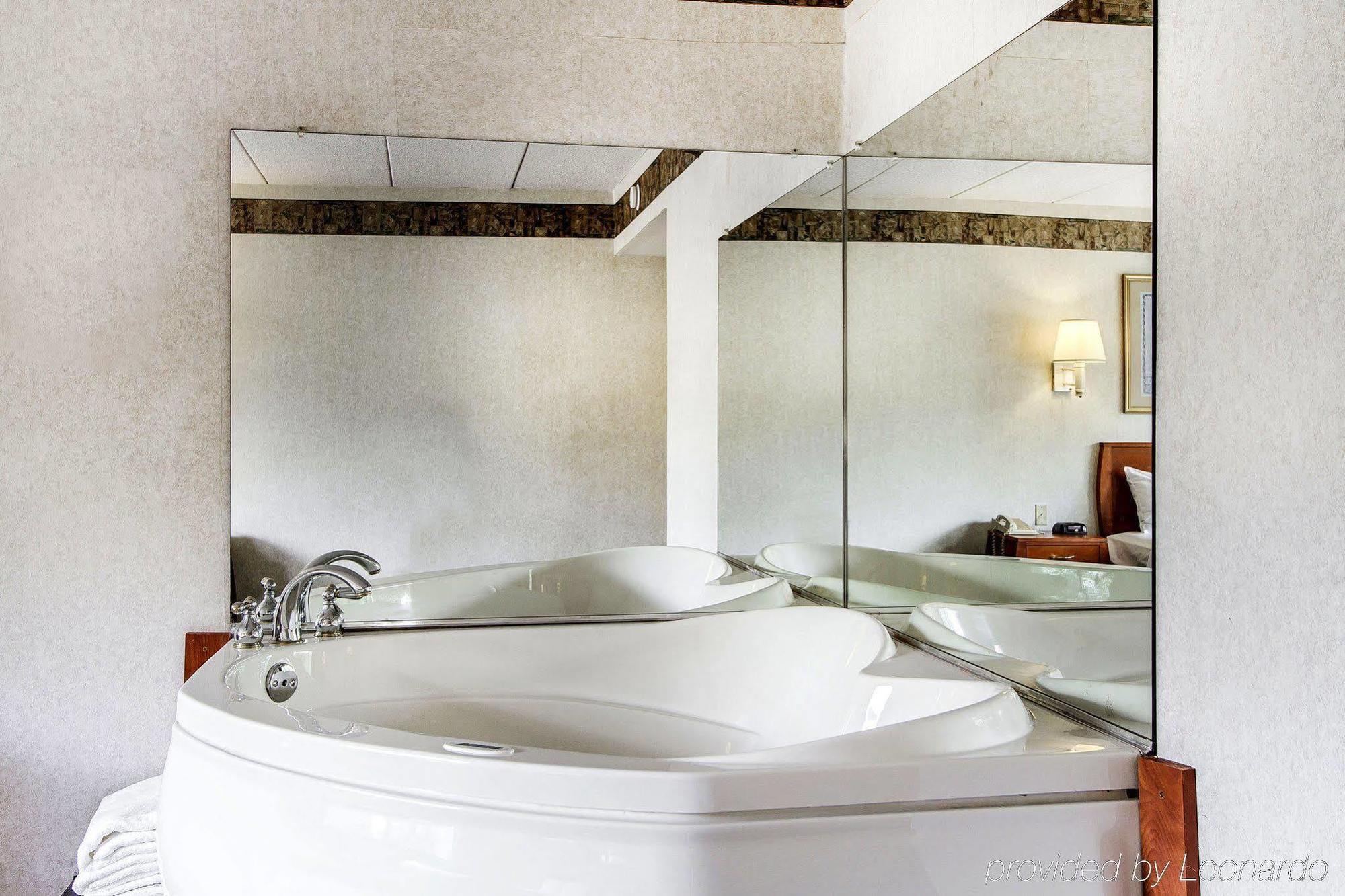 Holiday Inn Express & Suites Waterville - North By Ihg Kültér fotó