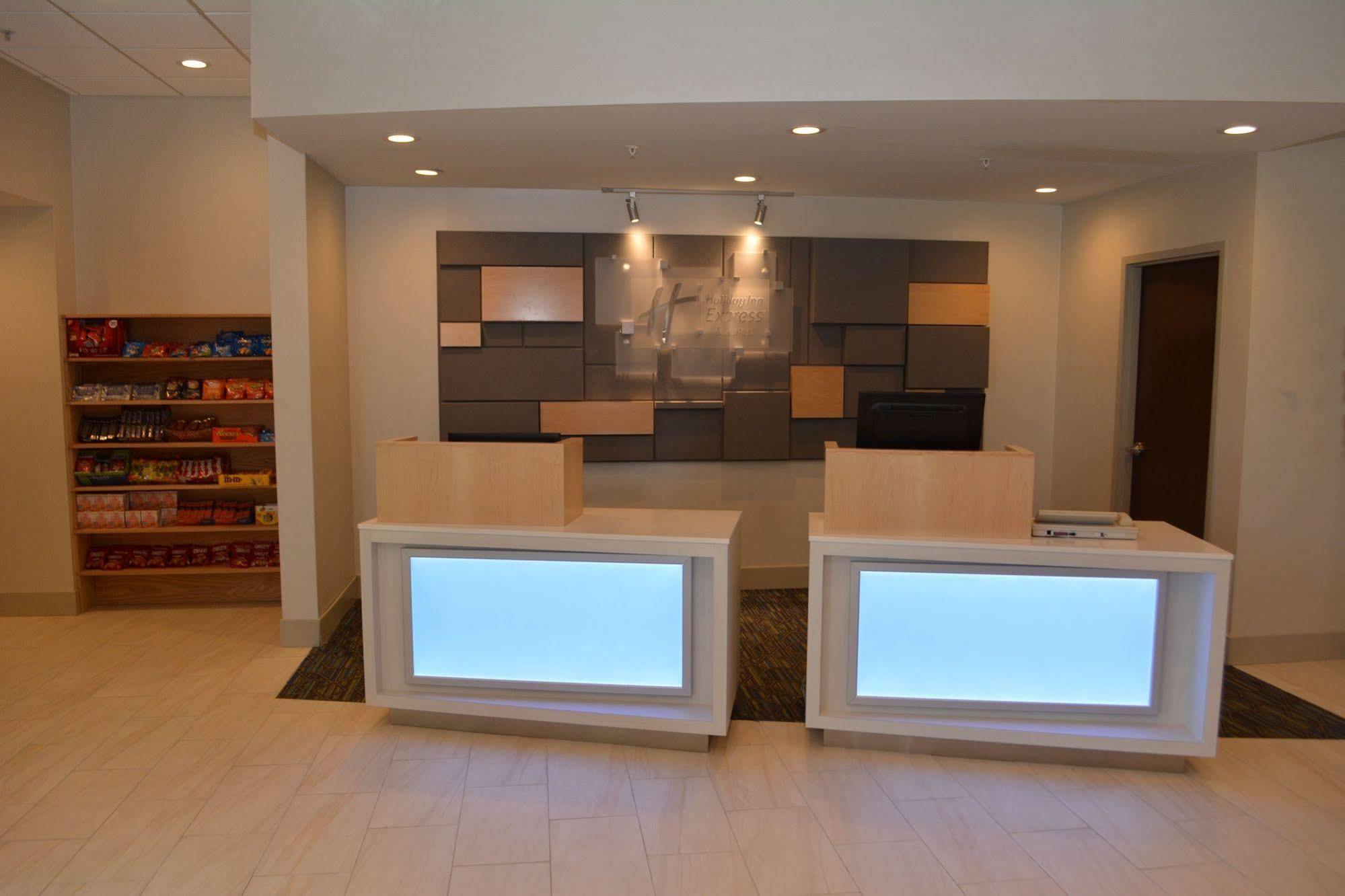 Holiday Inn Express & Suites Waterville - North By Ihg Kültér fotó